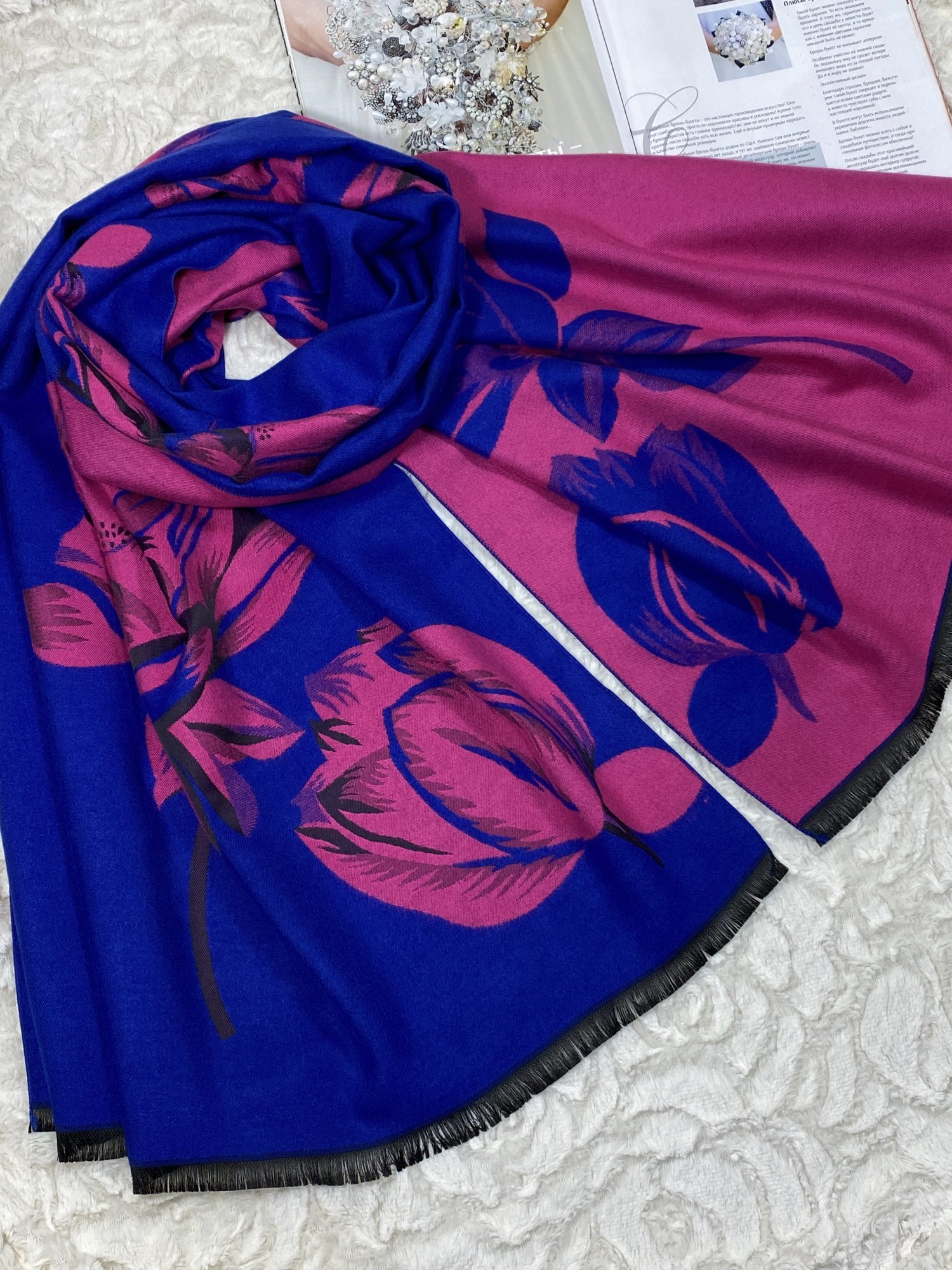 

Палантин Pashmina 190*60 см зимний двухсторонний кашемировый с цветами синий с розовым