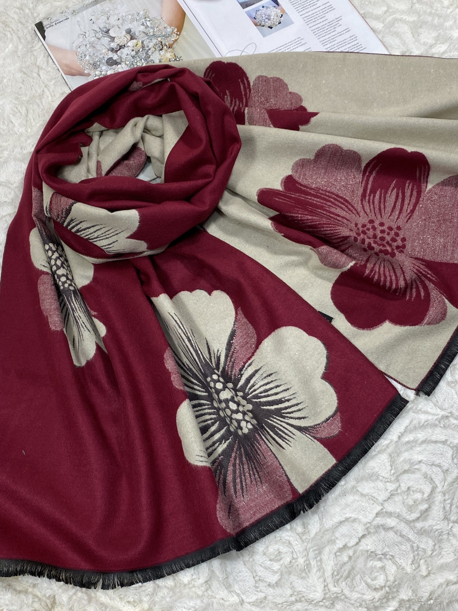 

Палантин Pashmina 190*60 см зимний кашемировый с цветами бордовый с бежевым