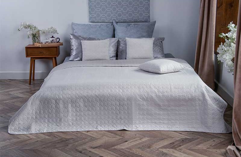

Покрывало двухстороннее Руно VeLour Жемчужное 180 х 220 см (340.55_Ice)