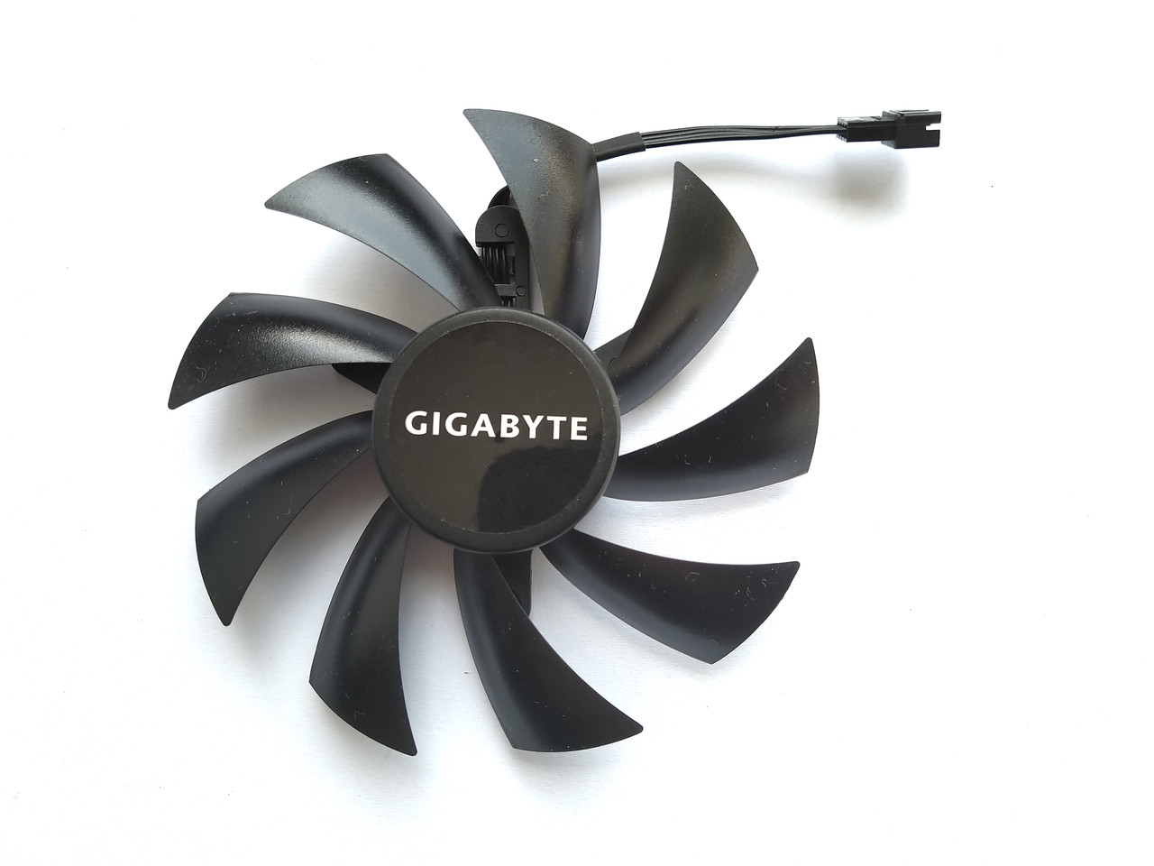 

Вентилятор PowerLogic для видеокарты Gigabyte PLA09215B12H (PLA09215S12H T129215SU) (№331.1)