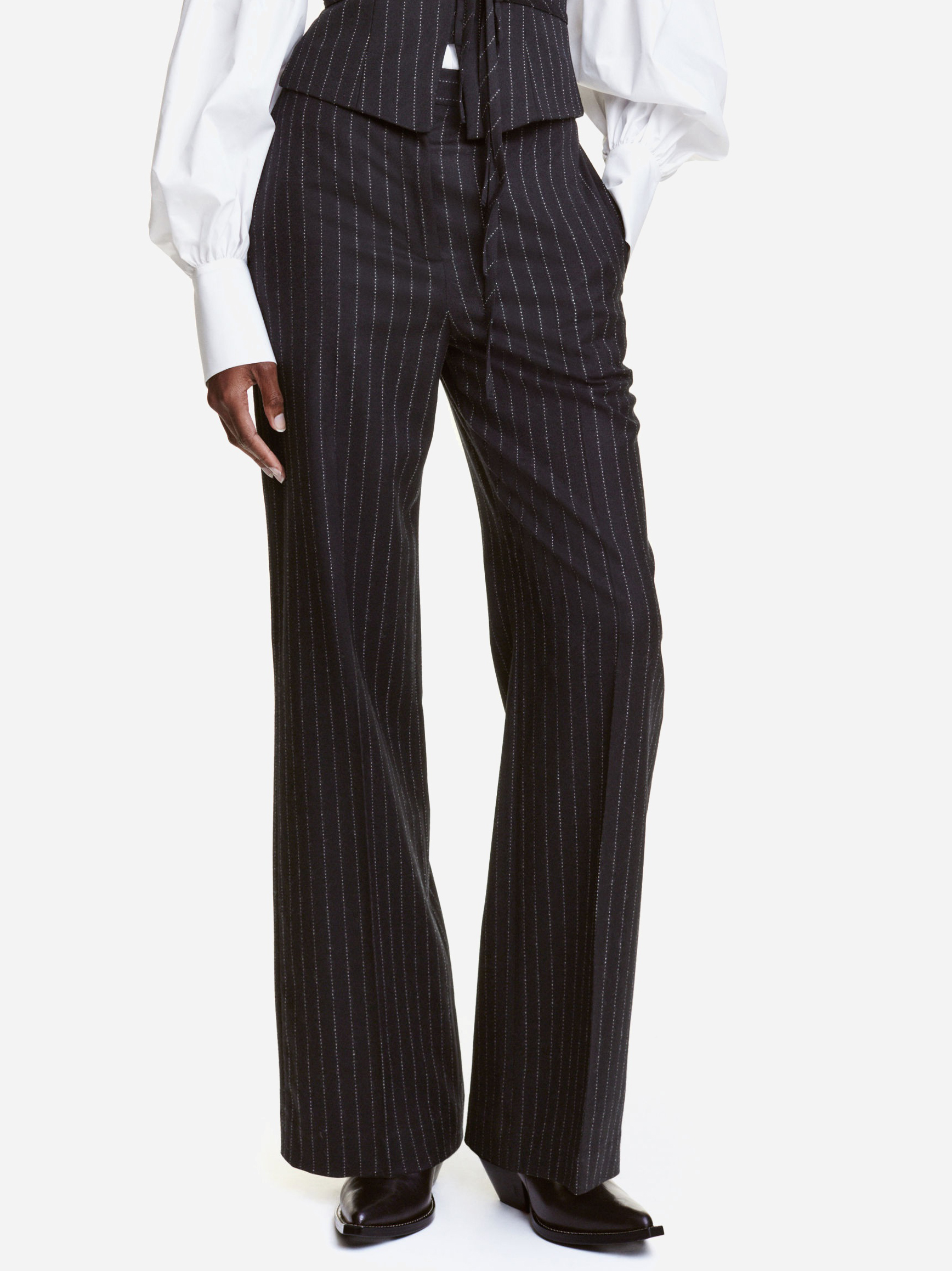 

Брюки H&M XAZ013426QGOQ  Черные с белым, Брюки H&M XAZ013426QGOQ 42 Черные с белым