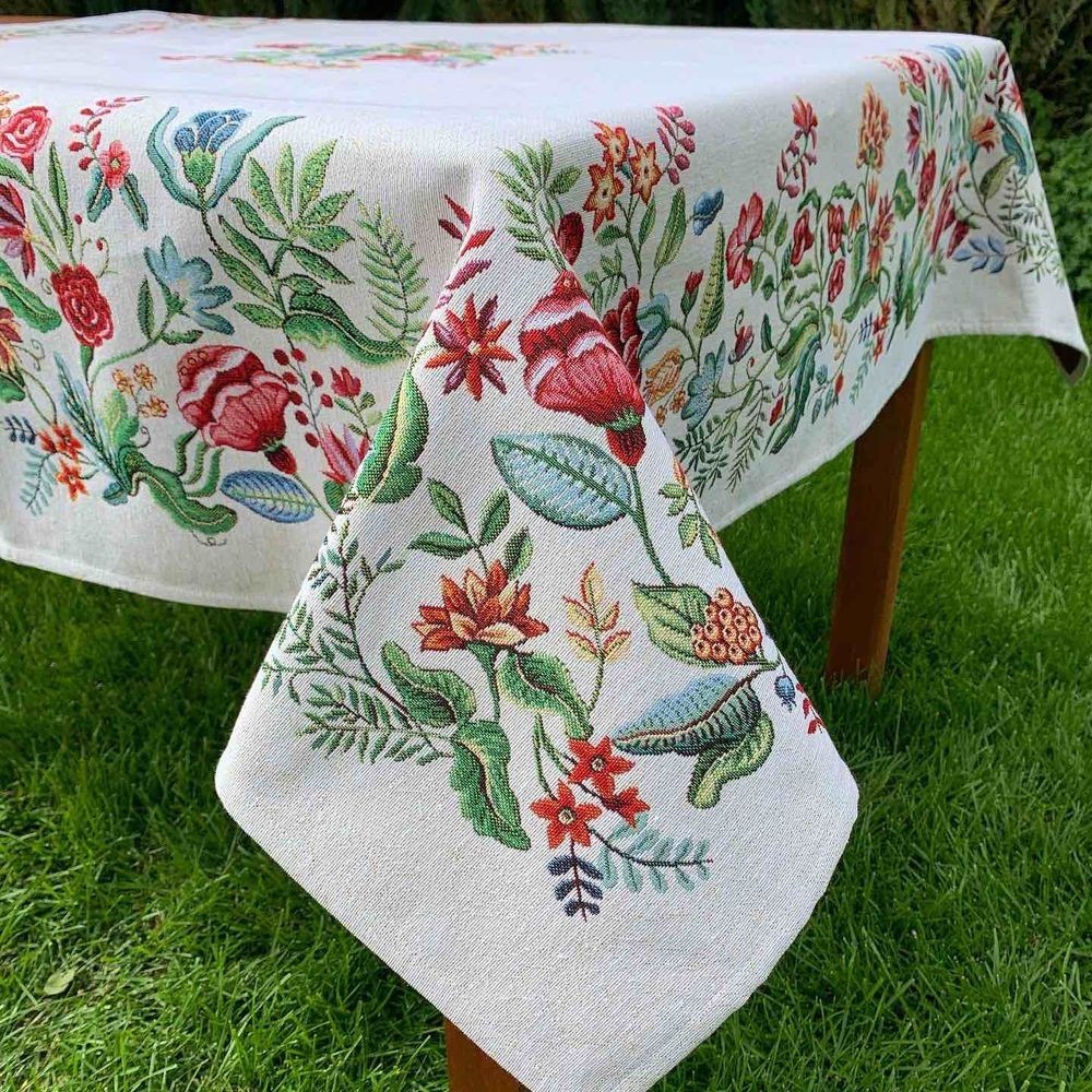 

Скатерть Rafael Gandia Bloom гобеленовая 135×135 см