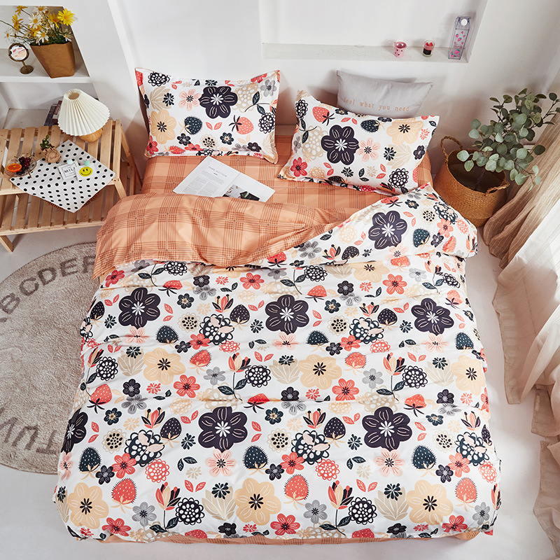 

Комплект постельного белья с цветочным принтом Summer flowers (двуспальный-евро) Berni Home Персиковый