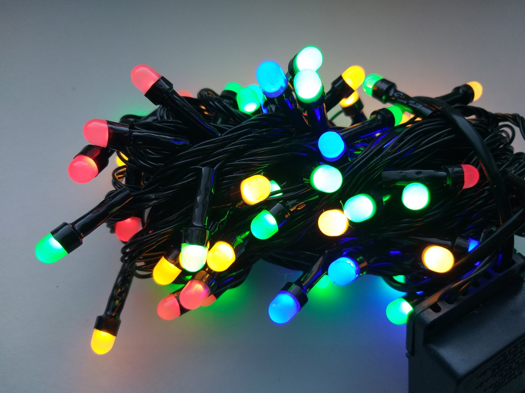 

Светодиодная гирлянда Матовый шарик Крупный 8мм 200 LED 16м. Мультицвет