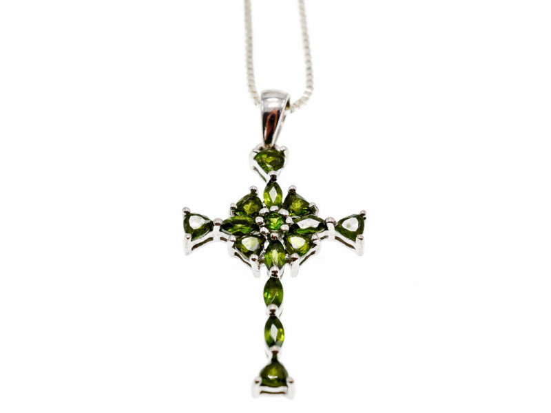 

Серебряная цепочка с крестиком с камнями изумруд Натуральный Sky Jewelry 003131