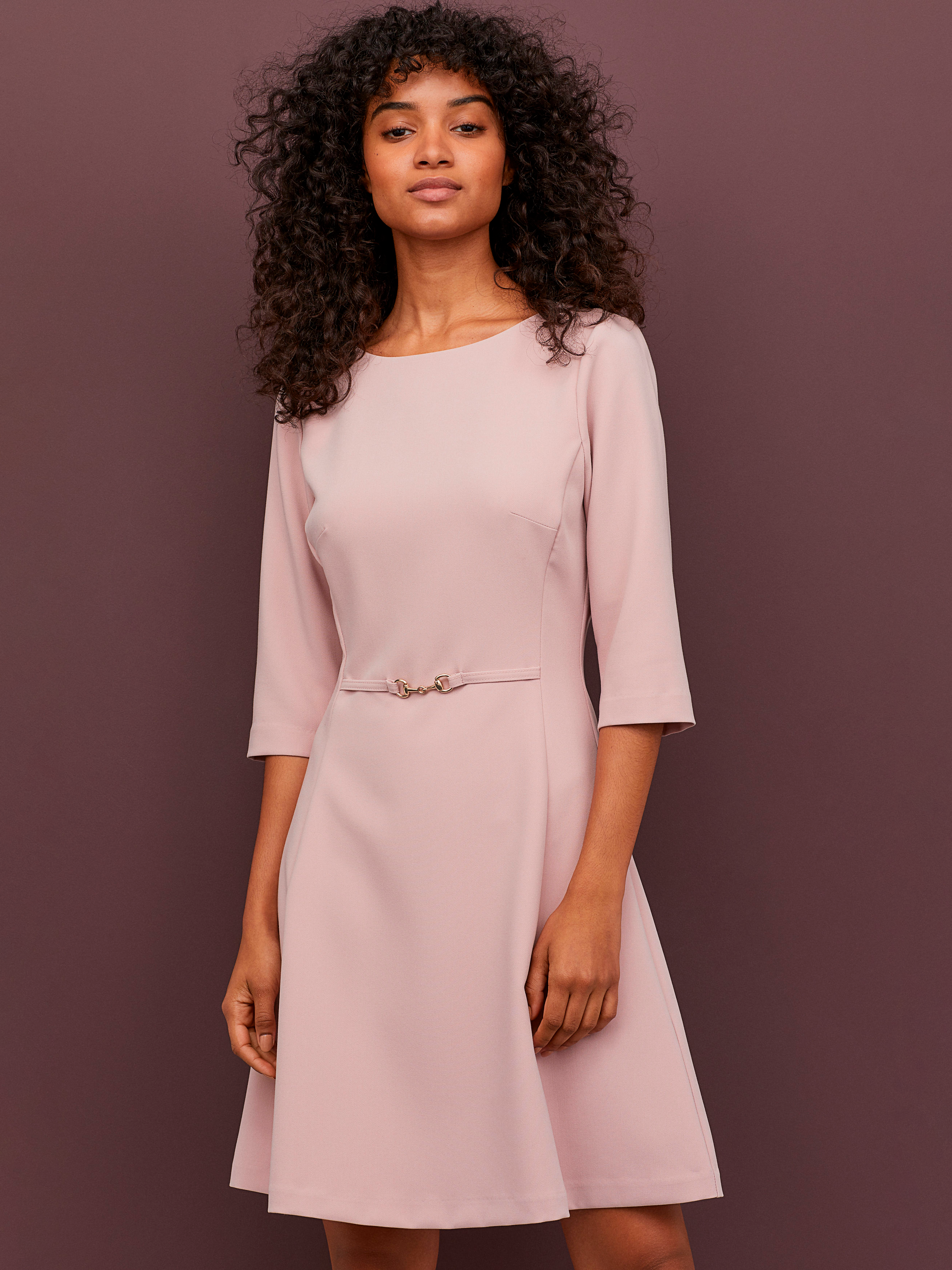 

Платье H&M 0815046-0 40 Пудровое (СА2000001608708)