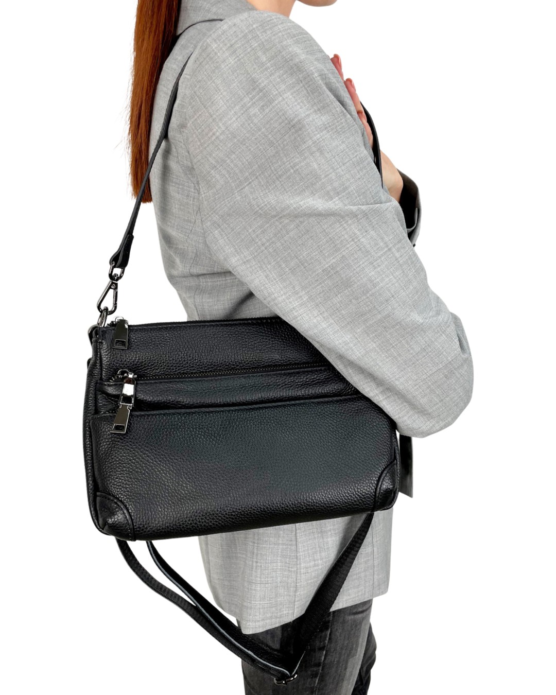 

Женская кожаная сумка 18 24 7 см. Magicbag Черная