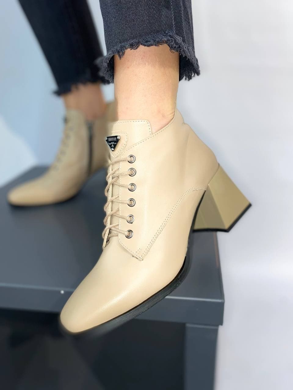 

Ботинки Evromoda 227 5008 113 39 Бежевый