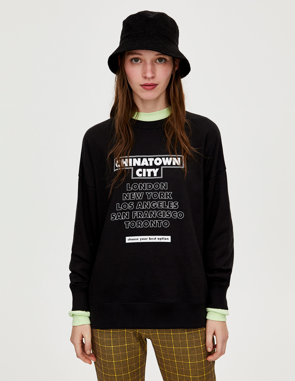

Свитшот PULL & BEAR Ж1076282 (5590/307/800) цвет черный L