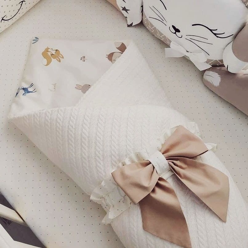 

Плед конверт на выписку для малыша Звери 80×100 см ванильный