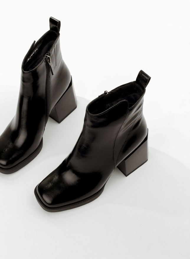 

Ботинки осенние LeBERDES 36 Черный 00000013705