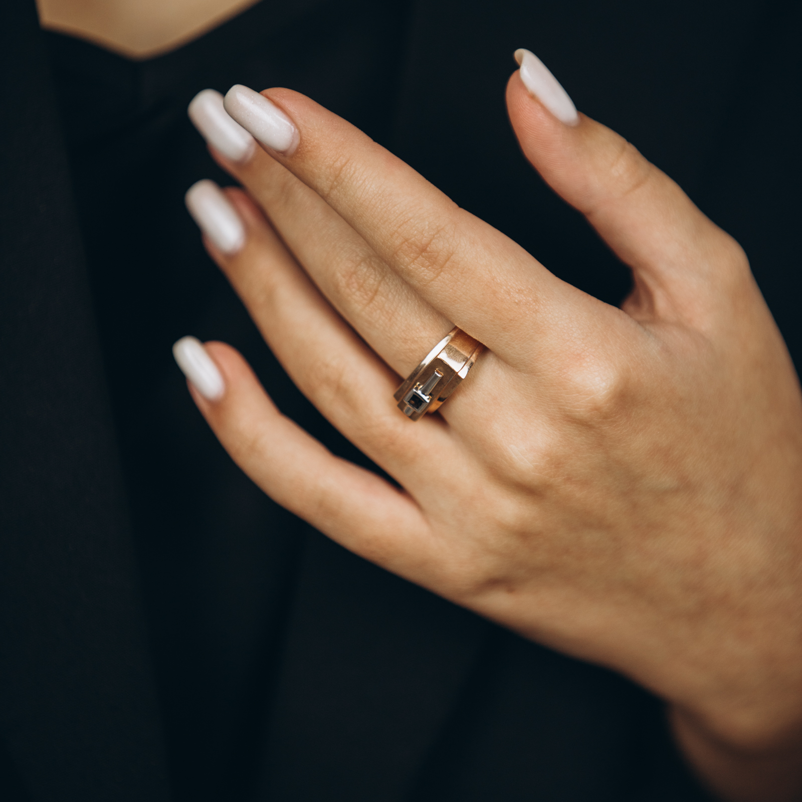 

Золотая печатка с дымчатым кварцем 11101sq Диамант, 20 размер