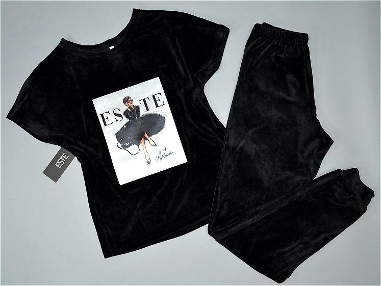 

Пижама женская футболка штаны Este плюшевый велюр с рисунком / черный 1402-8, Пижама женская футболка штаны Este плюшевый велюр с рисунком 44/46 черный 1402-8