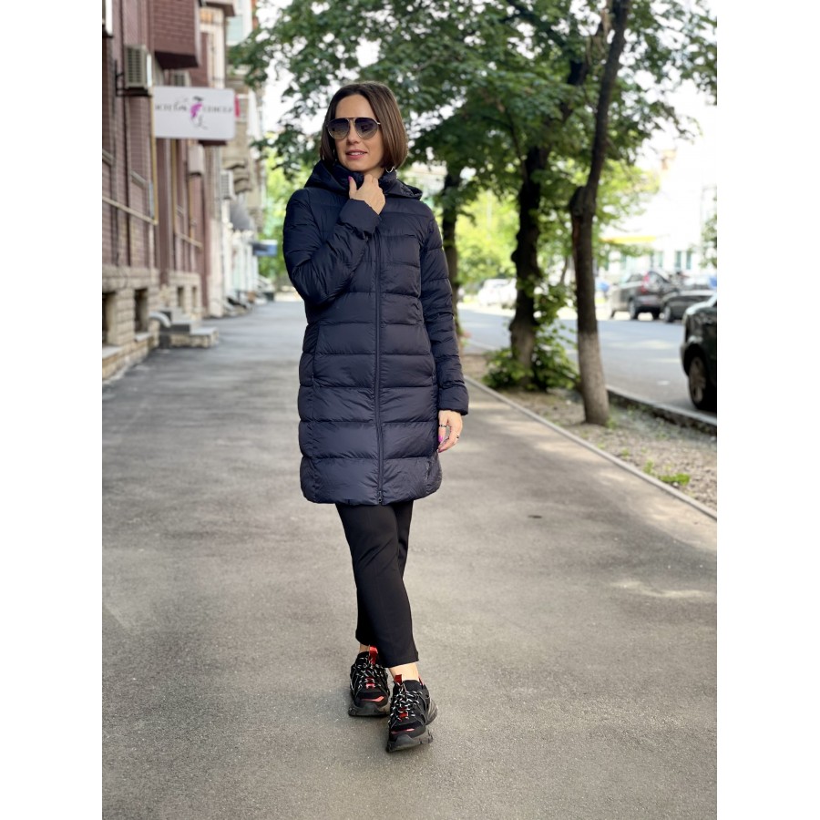 

Пальто с капюшоном Uniqlo ультралегкое пуховое ХS темно-синее 5082