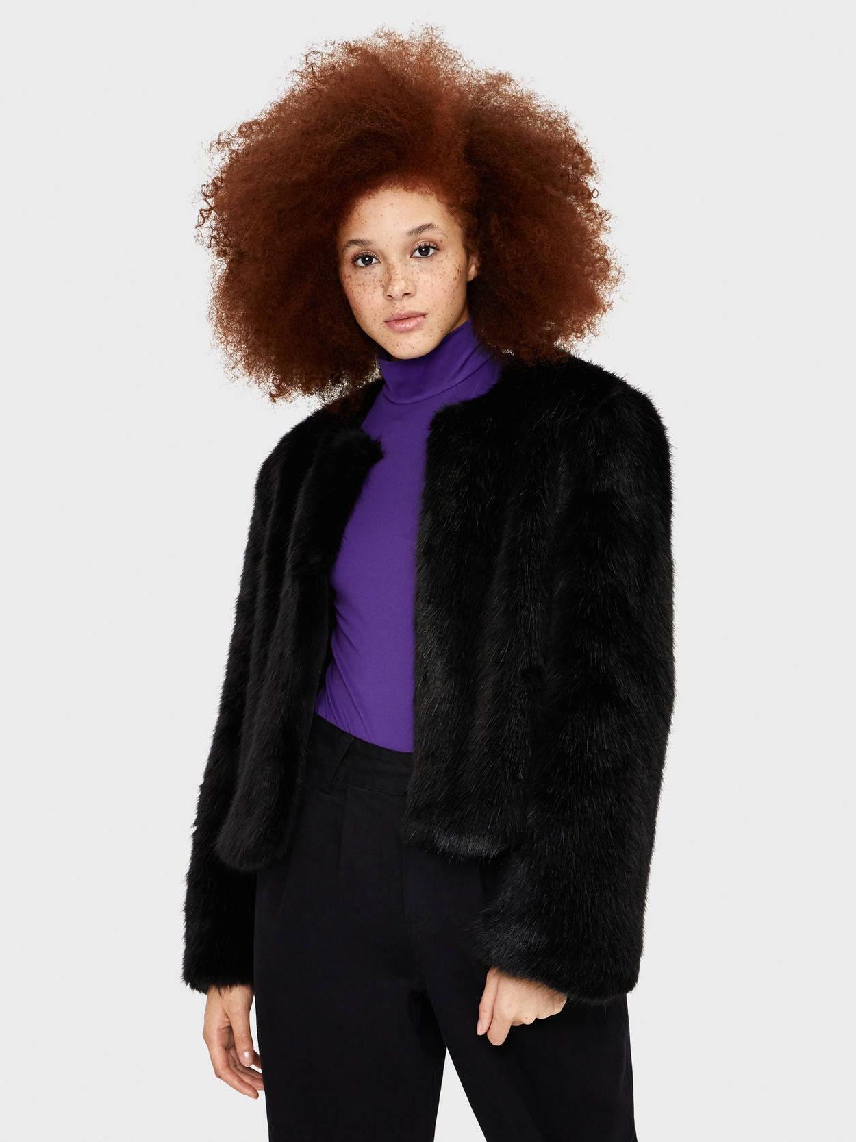 

Полушубок Bershka XAZ220547FAVB  Черный, Полушубок Bershka XAZ220547FAVB S Черный
