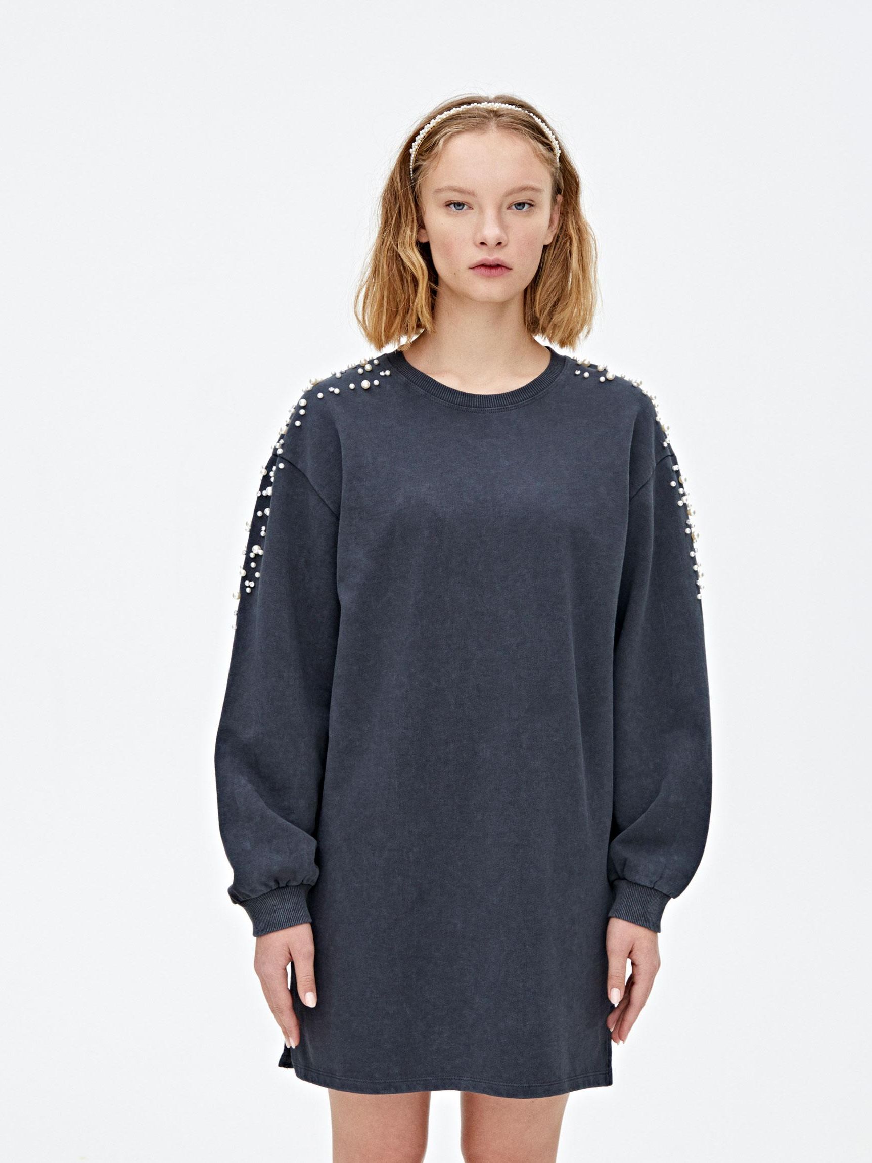 

Платье Pull & Bear XAZ260235BDJC XS Серое с серебристым