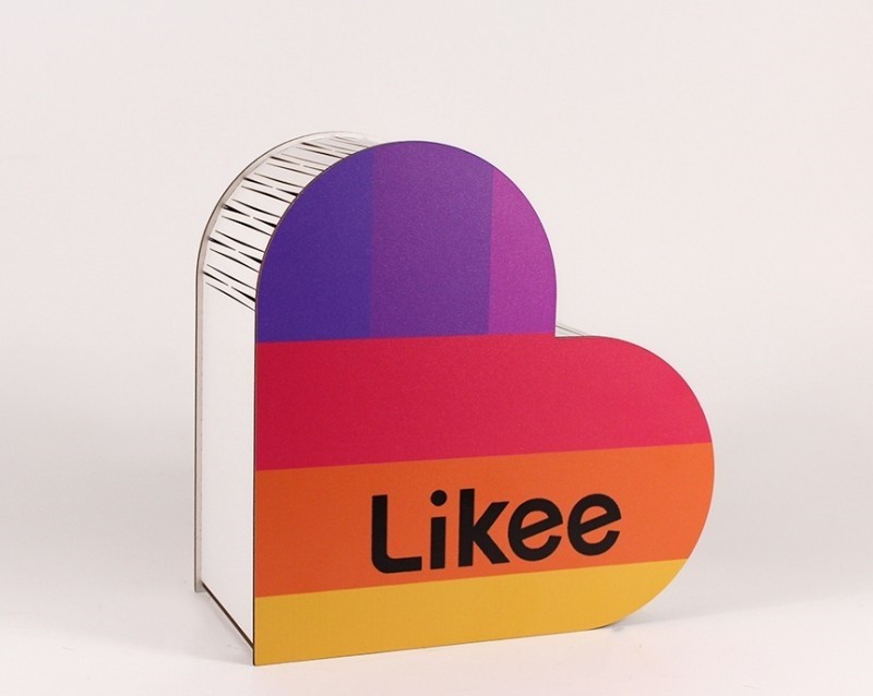 

Деревянная коробка для подарка в форме сердца "Likee". So cute 003956