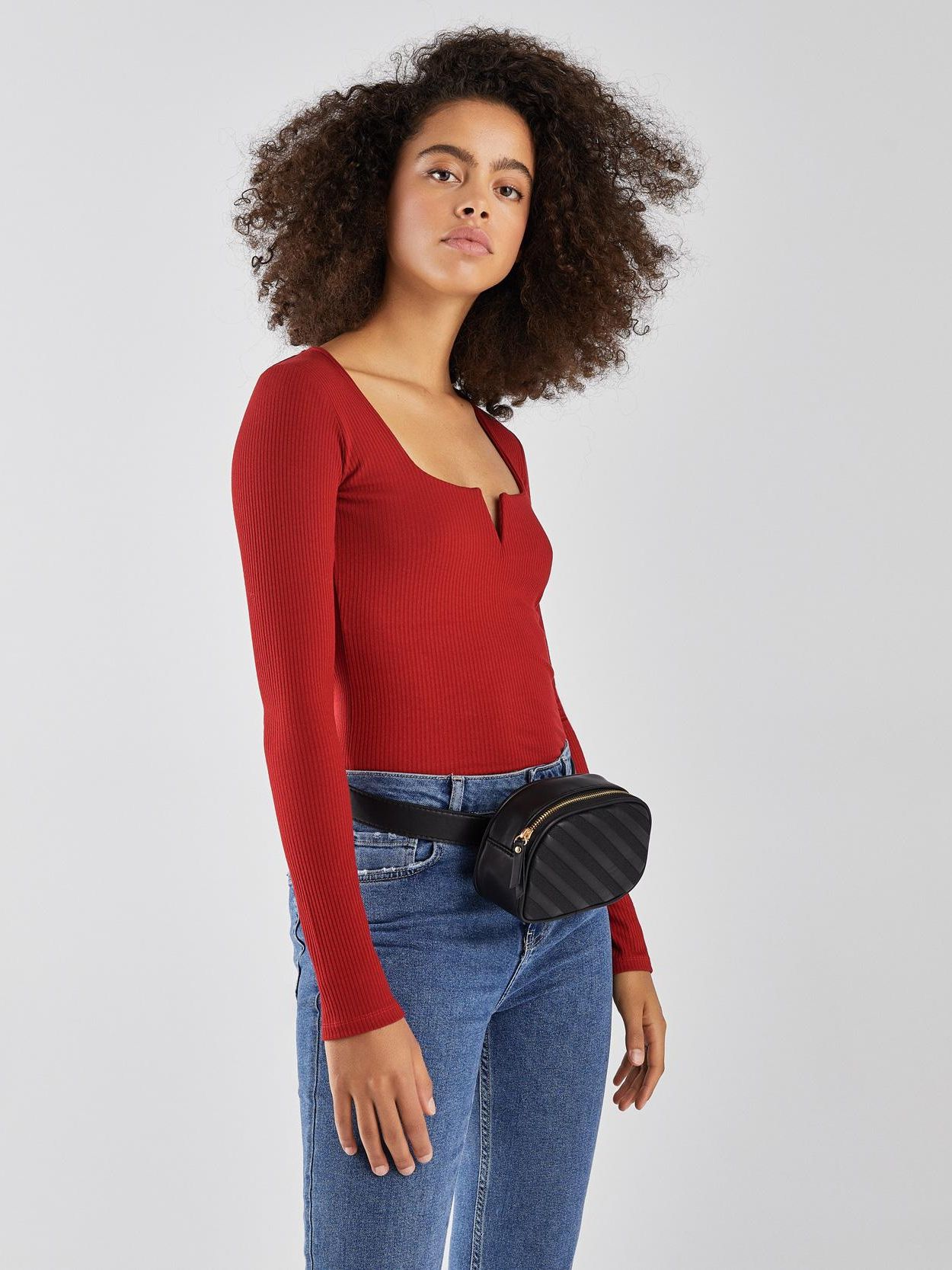 

Водолазка Bershka XAZ282526MSCN XS Красная