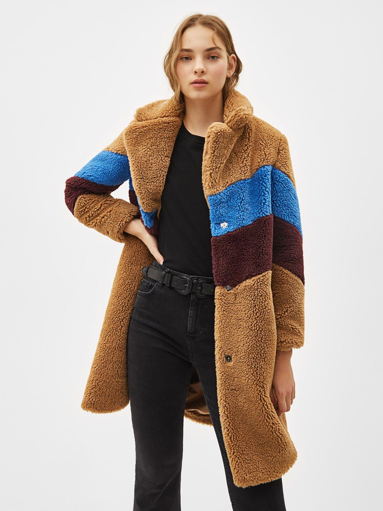 

Шуба Bershka XAZ152753EMAA L Темно-бежевая с бордовым