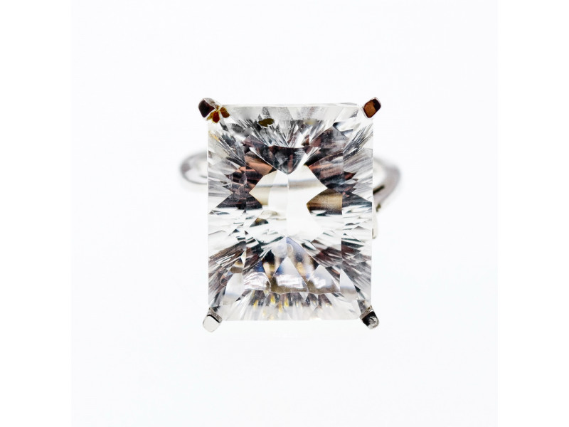 

Серебряное кольцо с фианитом Sky Jewelry 003561