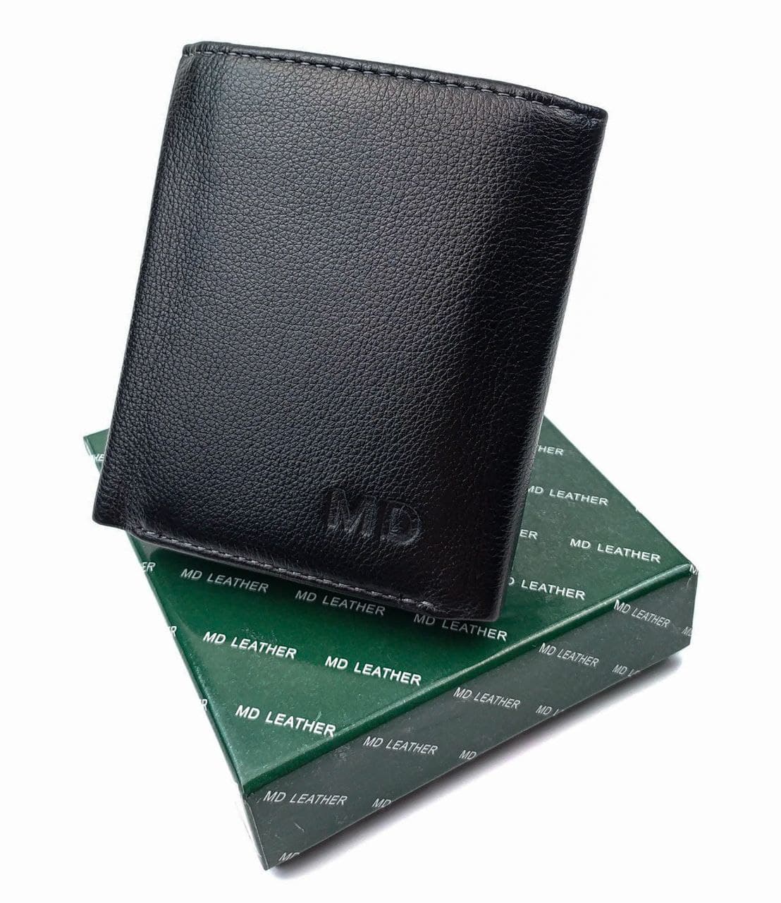 

Компактный мужской кожаный кошелек на магните MD Leather MD-618-A черный