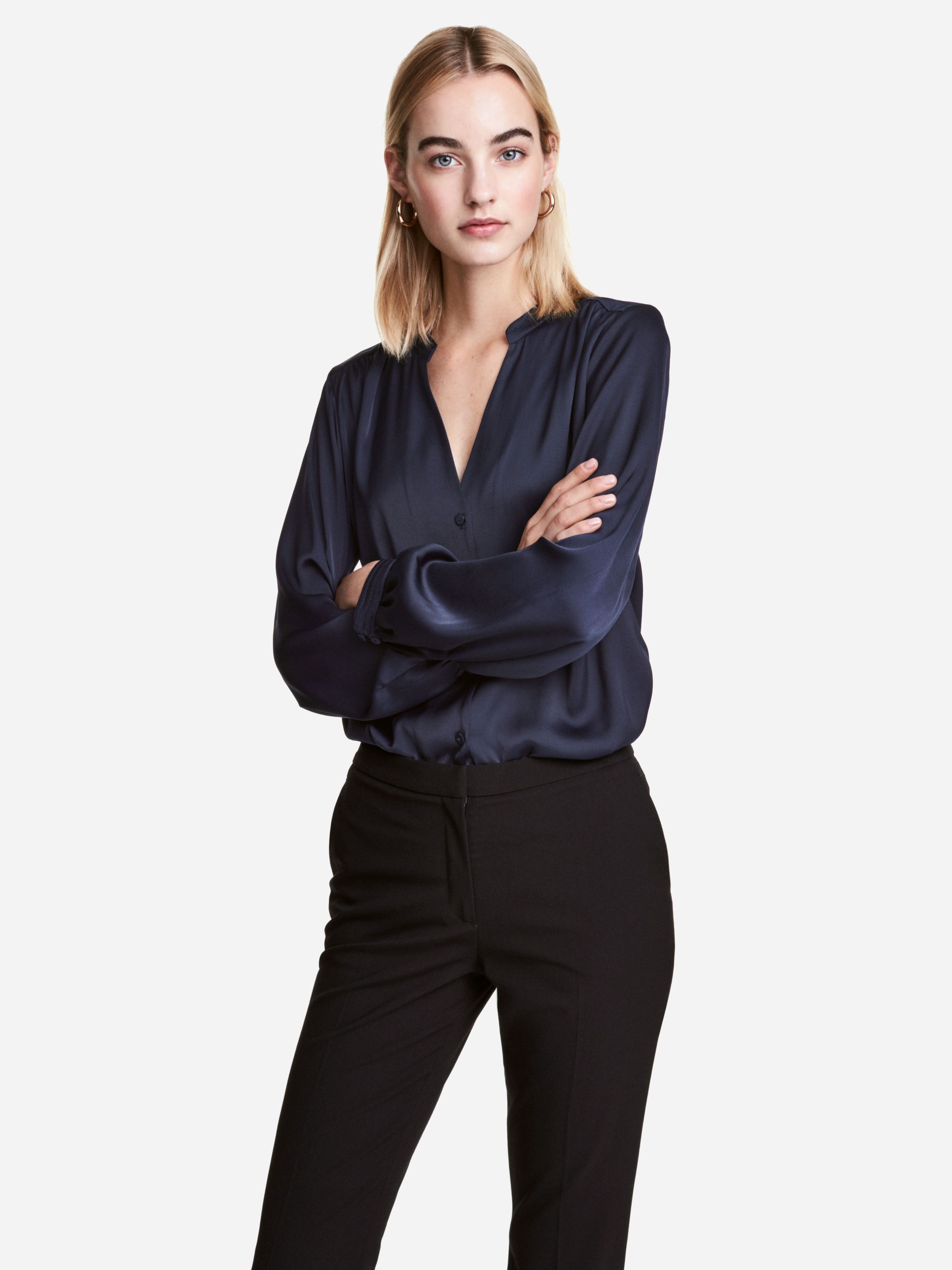 

Блузка H&M XAZ054622ZWNA  Темно-синяя, Блузка H&M XAZ054622ZWNA 38 Темно-синяя