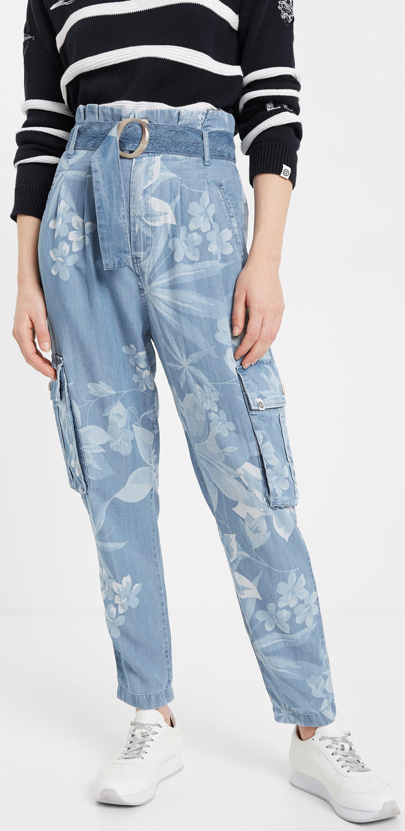 

Джинсы Desigual 20SWDD19-5160 M