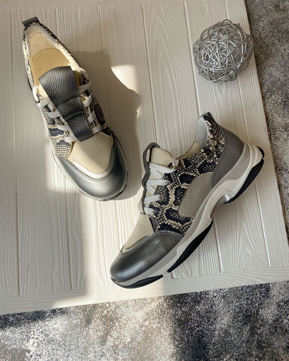 

Кожаные кроссовки Intent Galaxy K102 39 платина+анаконда+ваниль