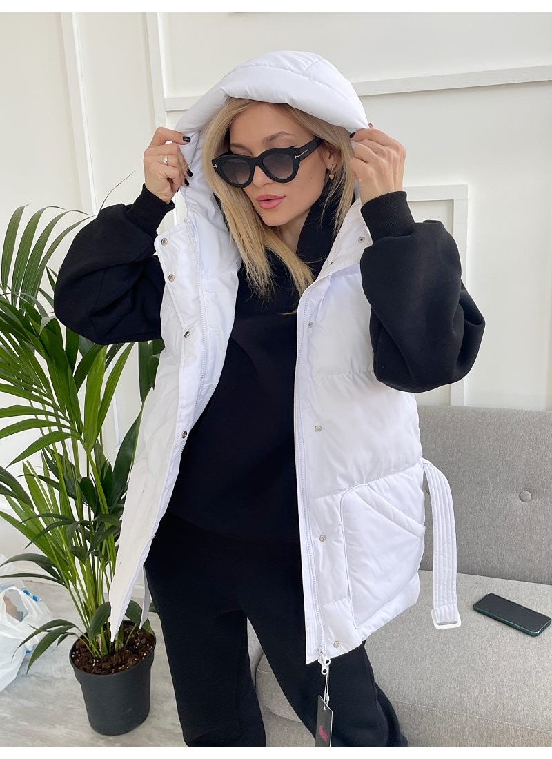 

Жилет женский объёмный с поясом Modern Boutique белый, one size ЖИ002
