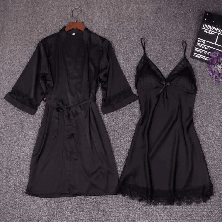 

Женский комплект Vero Moda атласный халат и ночная рубашка черный  (1223-black, Женский комплект Vero Moda атласный халат и ночная рубашка черный 48 (1223-black-48)