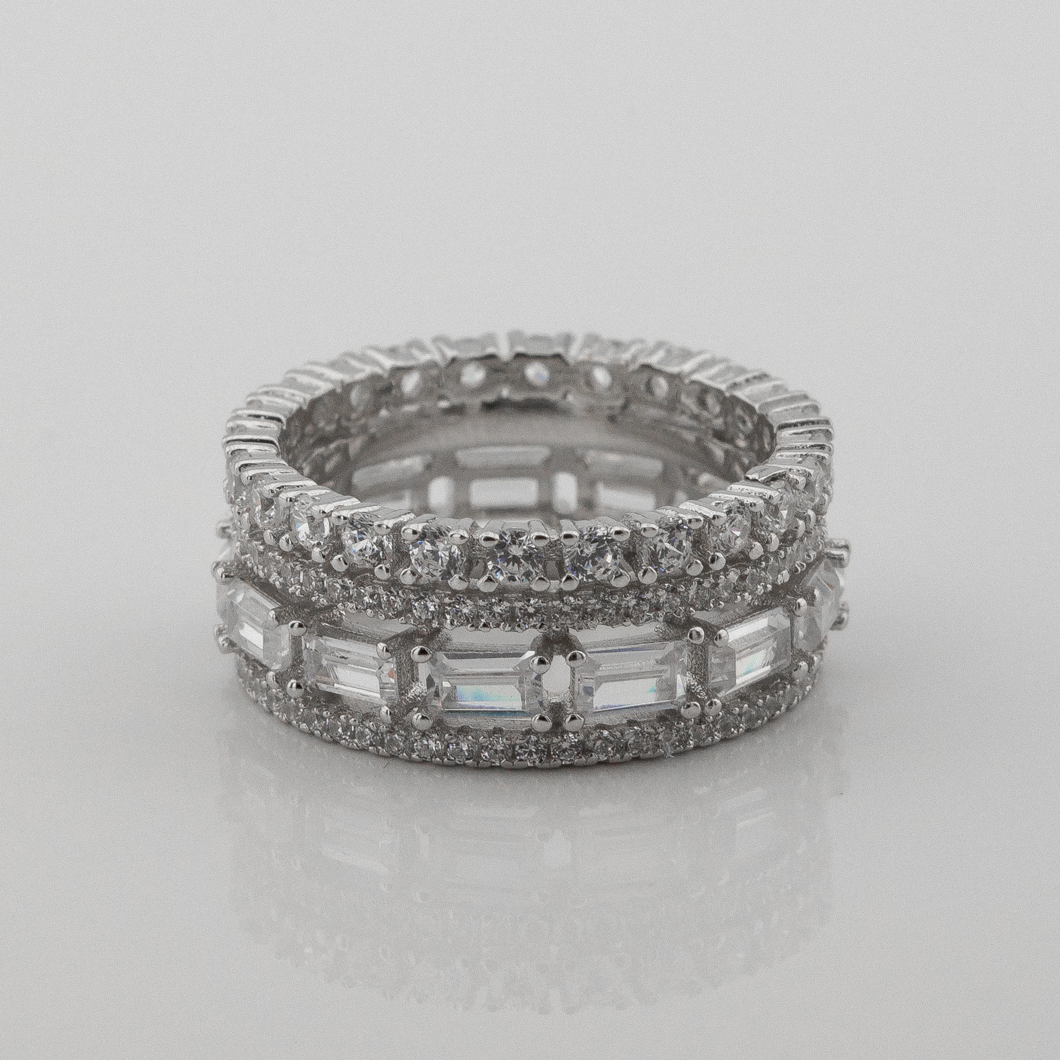 

Серебряное кольцо-дорожка с фианитами k111603 Диамант, 16,5 размер