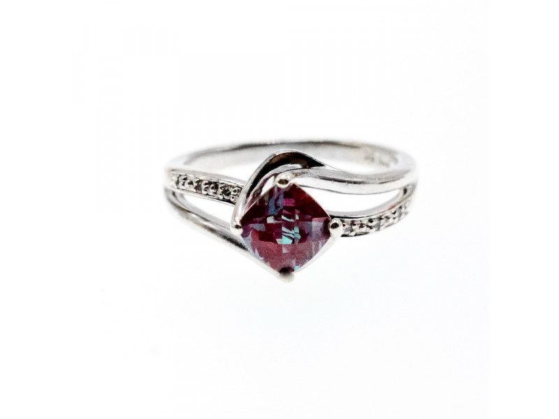 

Серебряное кольцо с александритом Блеск Натуральный Sky Jewelry 003240