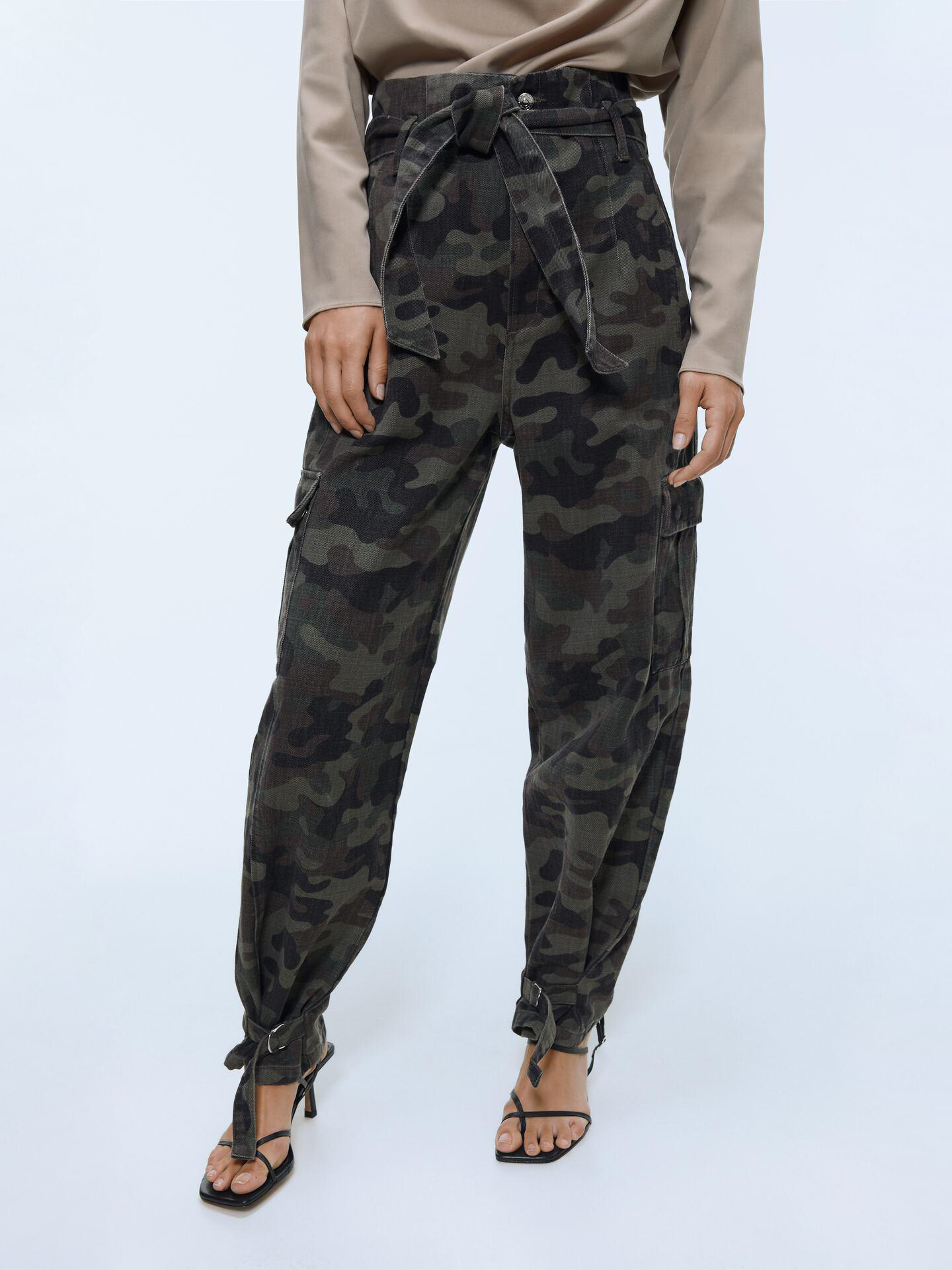 

Брюки Zara XAZ244336VHAT 42 Милитари