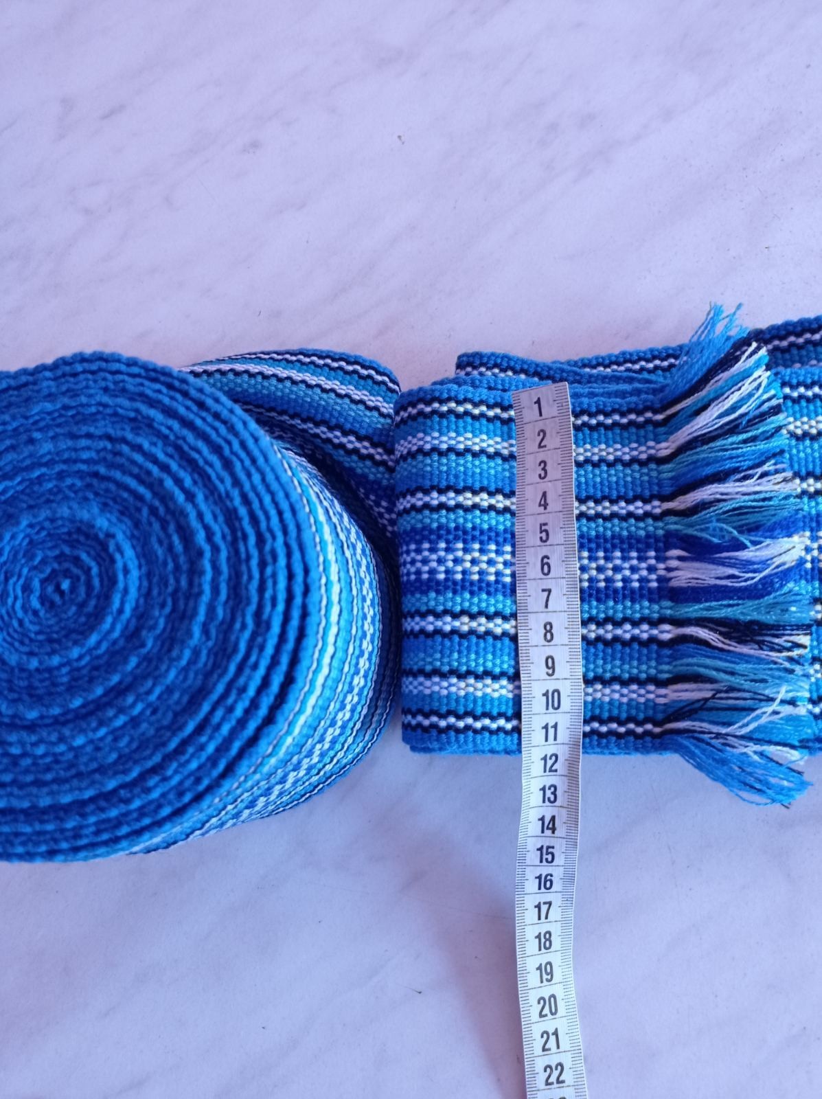 

Пояс- крайка Гуцульська голубого кольору ширина 11 см довжина 400 см