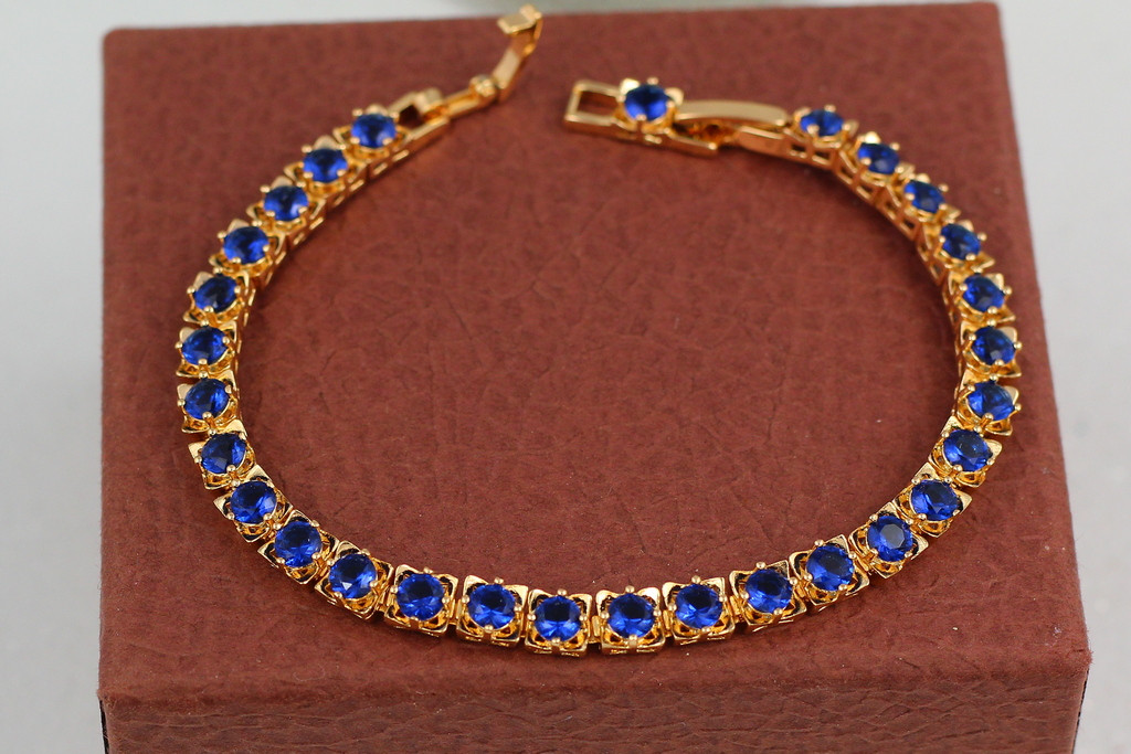 

Браслет Xuping Jewelry с синими камнями по всей длине 17,5 см 5 мм золотистый