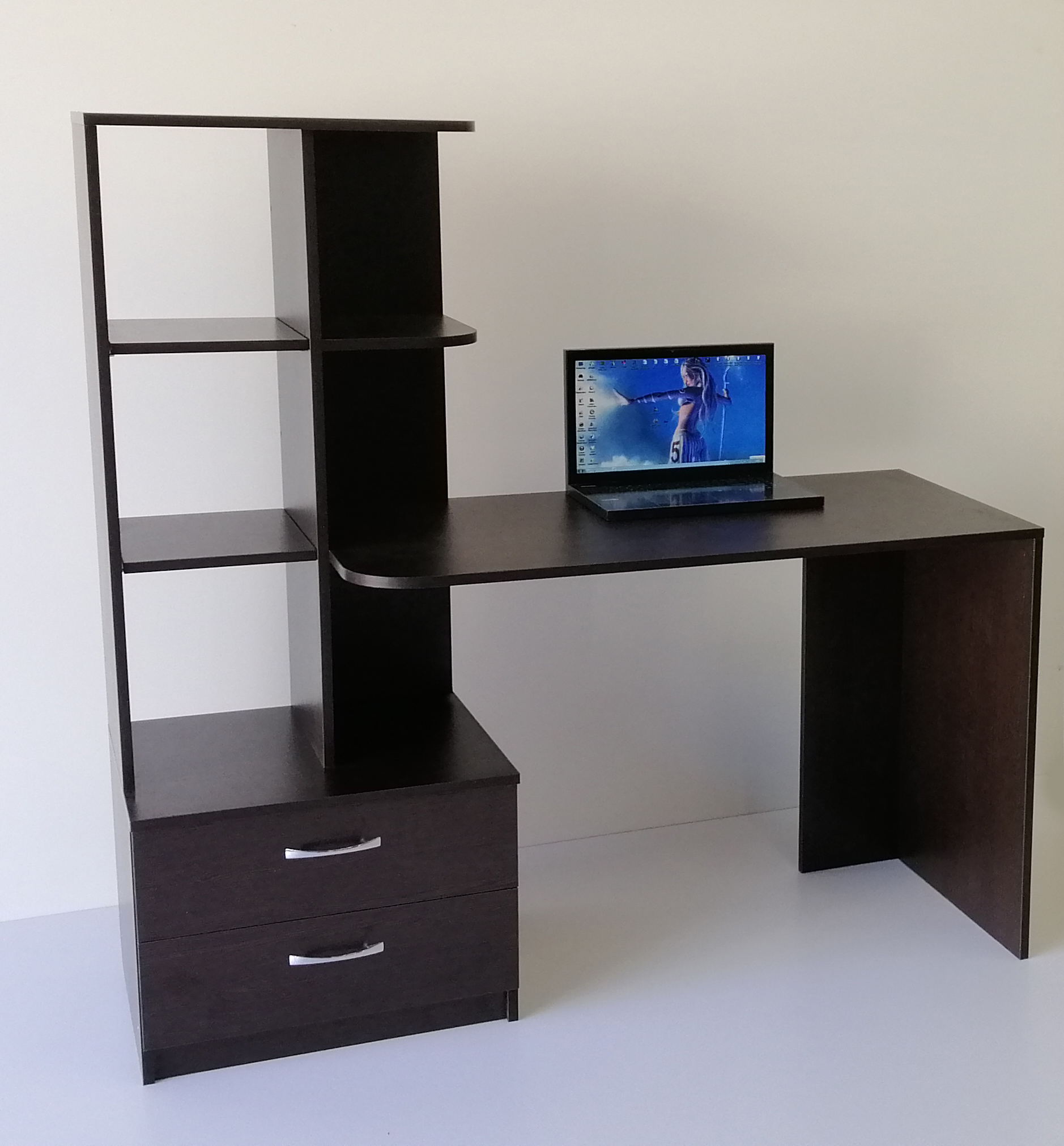 

Компьютерный стол Woodworkers Root(CK9)