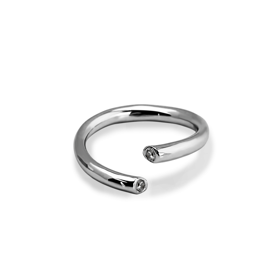 

Кольцо Qzsilver (901-00870) Серебро Белый Фианит белый 15.0 размер