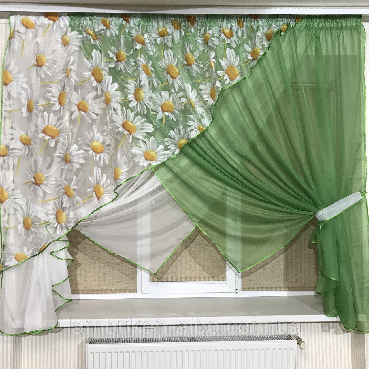

Комплект штор Chtextil ромашки Зеленый