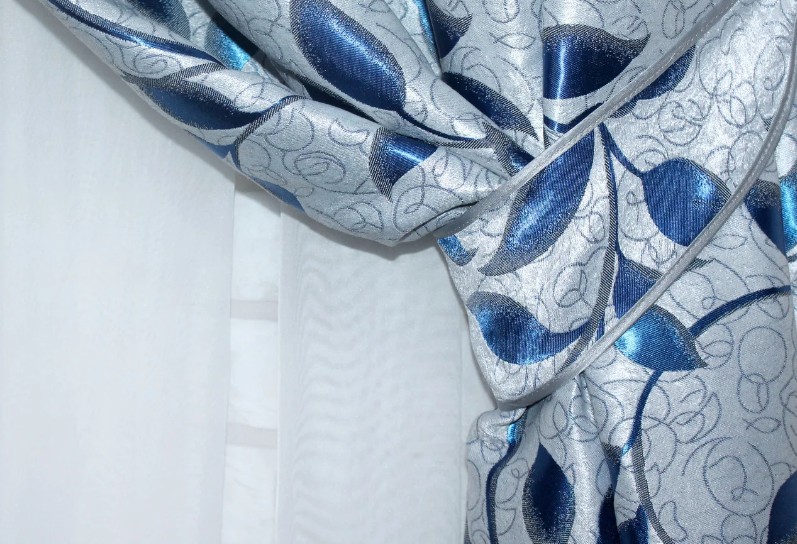 

Комплект готовых штор блэкаут, "Листочки"