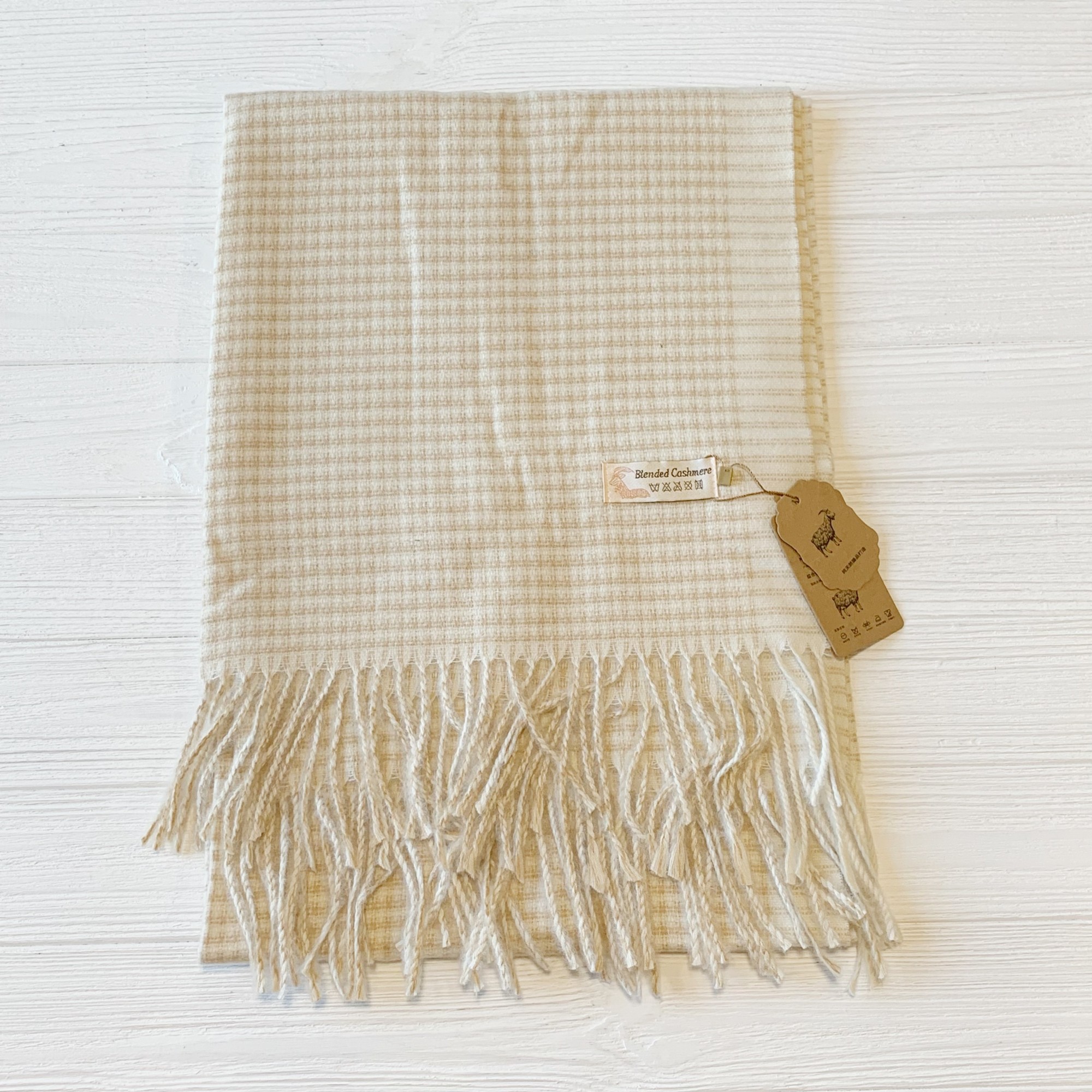 

Шарф кашемировый Blended Cashmere 200 см на 70 см бежевый 100555