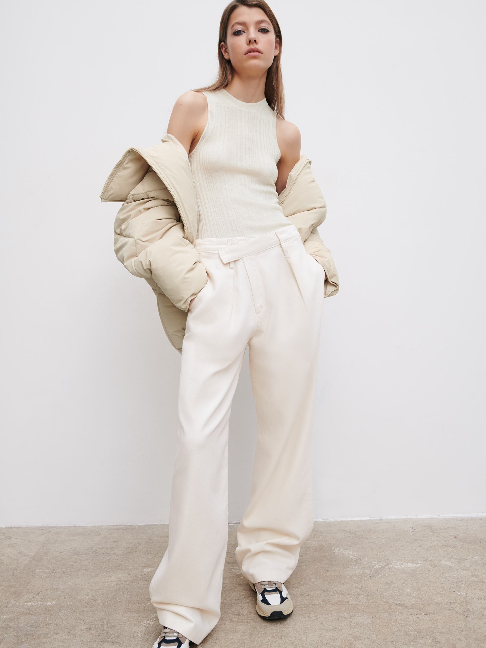 

Брюки Zara 0060/288/725 38 Молочные