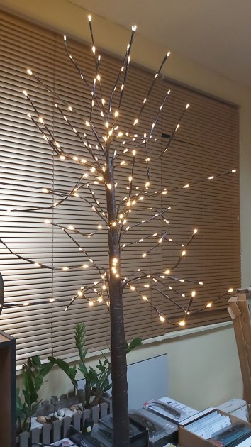 

Светодиодная гирлянда Дерево коричневое LEDLight 1,5м 220led (Теплий белый) tree-1 5WW-1