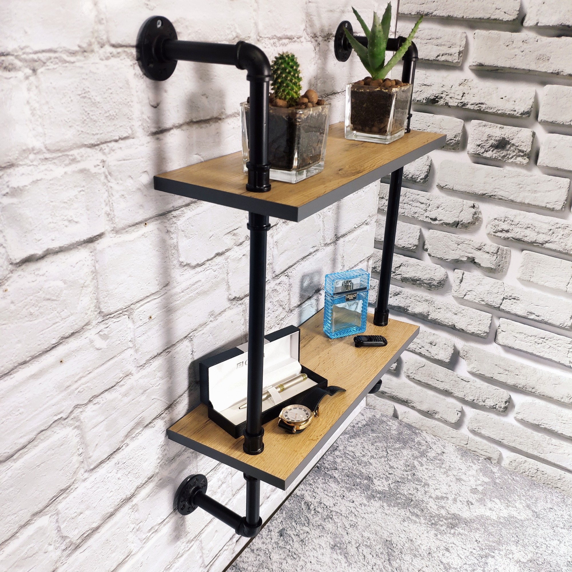 

Полка в гостинную Boston Love Double ДСП 16мм Дуб Тахо с кромкой графит 50х19 см (ММ939102)