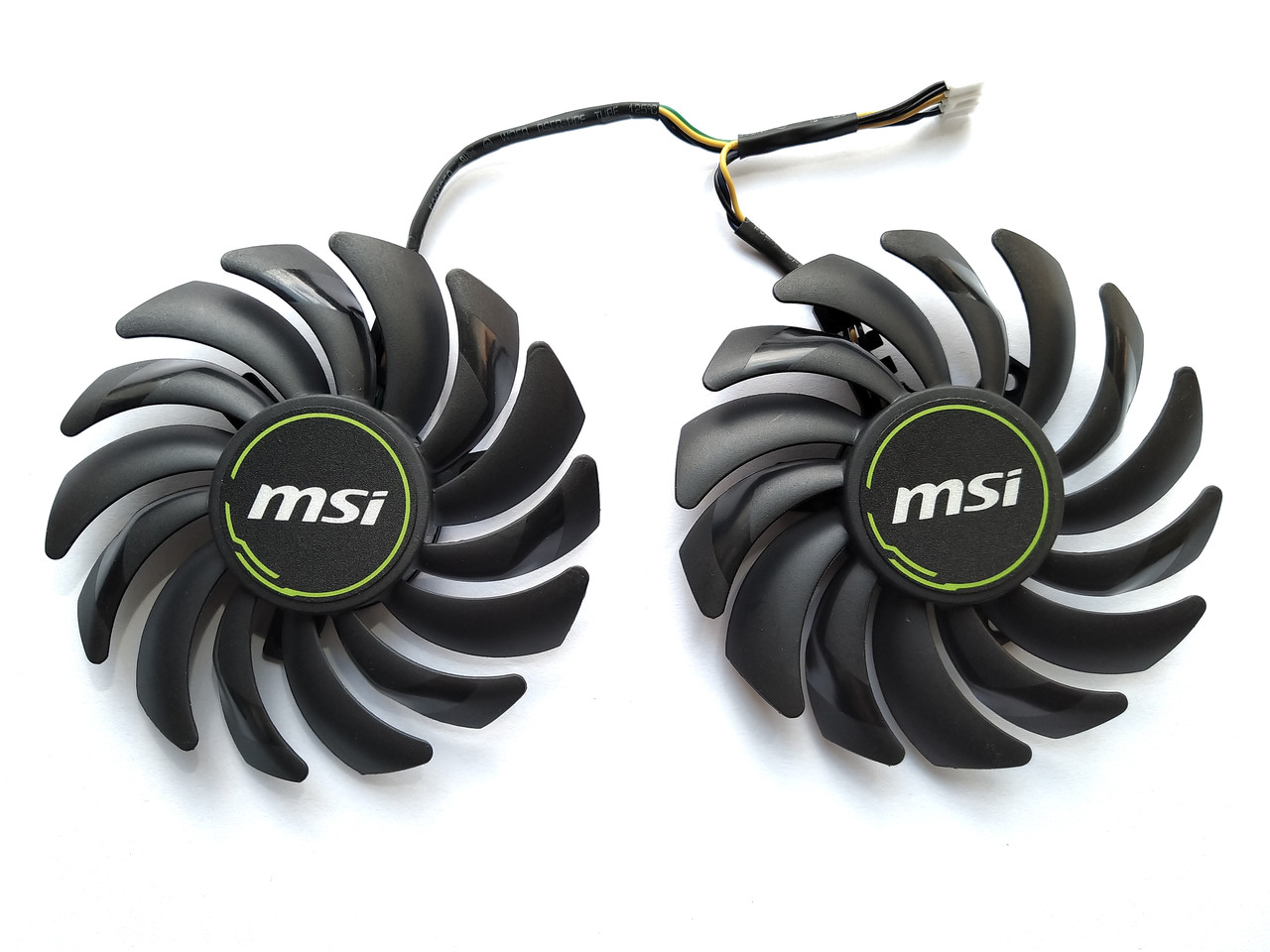 

Вентилятор PowerLogic для видеокарты MSI PLD09210S12HH комплект 2 шт (№285)