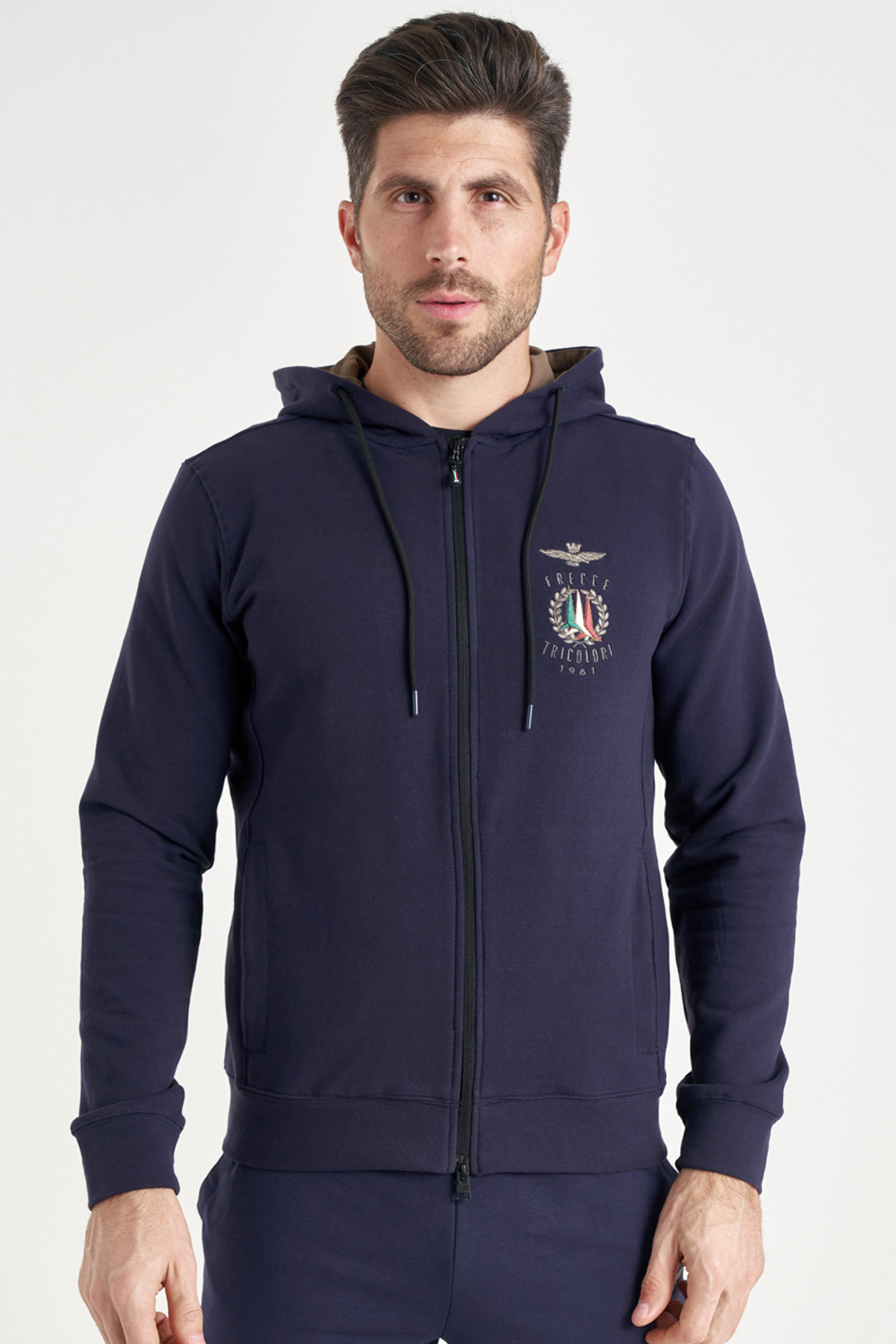 

Темно-синяя толстовка "Трехцветные стрелы" Aeronautica Militare 4462, Темно-синяя толстовка "Трехцветные стрелы" Aeronautica Militare 4462 M