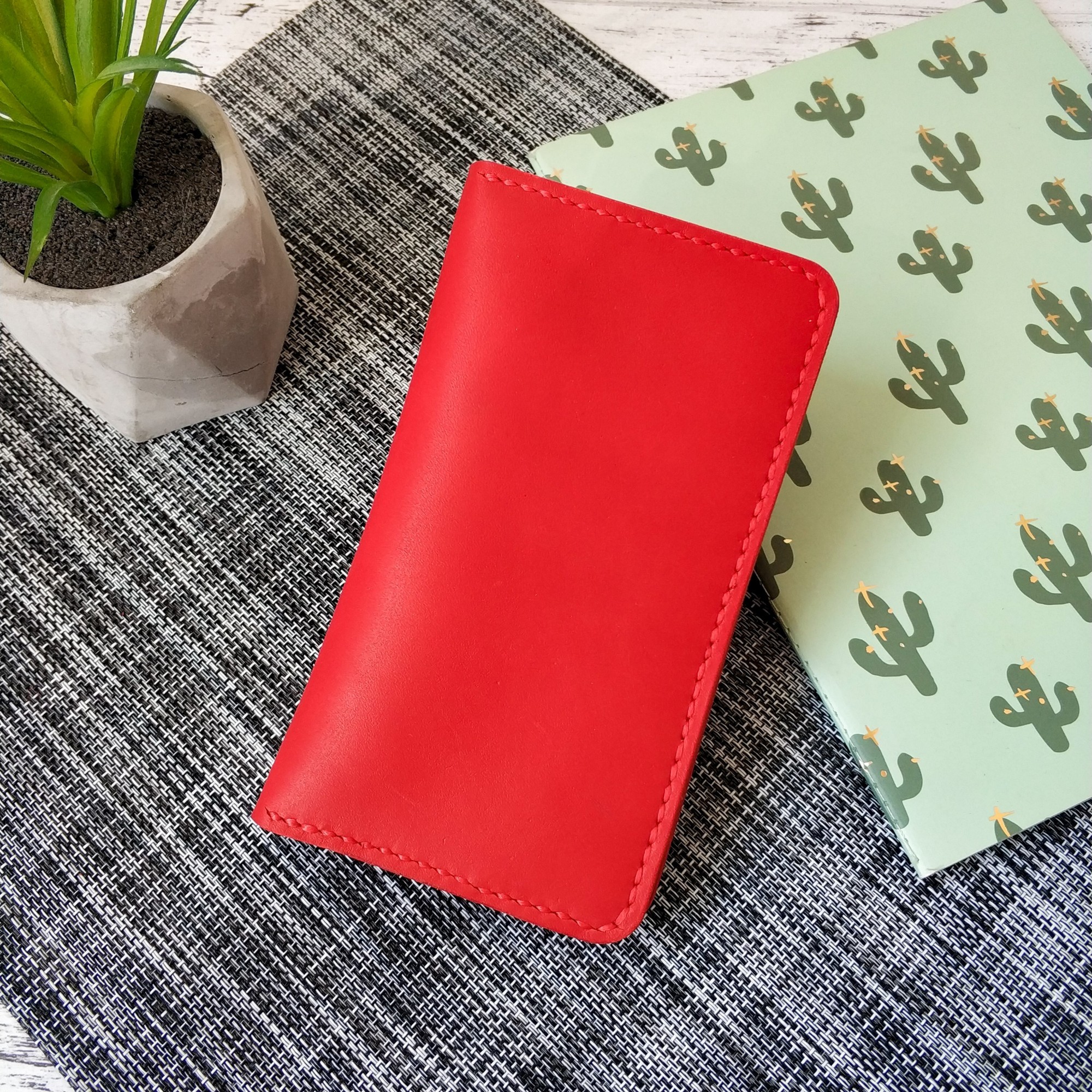

Бумажник Stedley leather 20106 красный