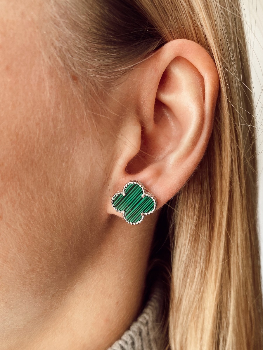 

Женские серебряные серьги гвоздики Adali клевер Van Cleef с малахитом 2,8 гр