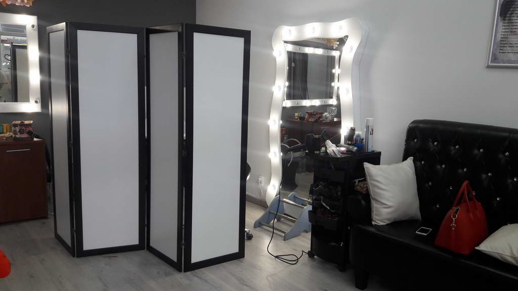 

Ширма ДекоДім Економ на 4 секції 160х170 см, чорно-біла (DK11-02)