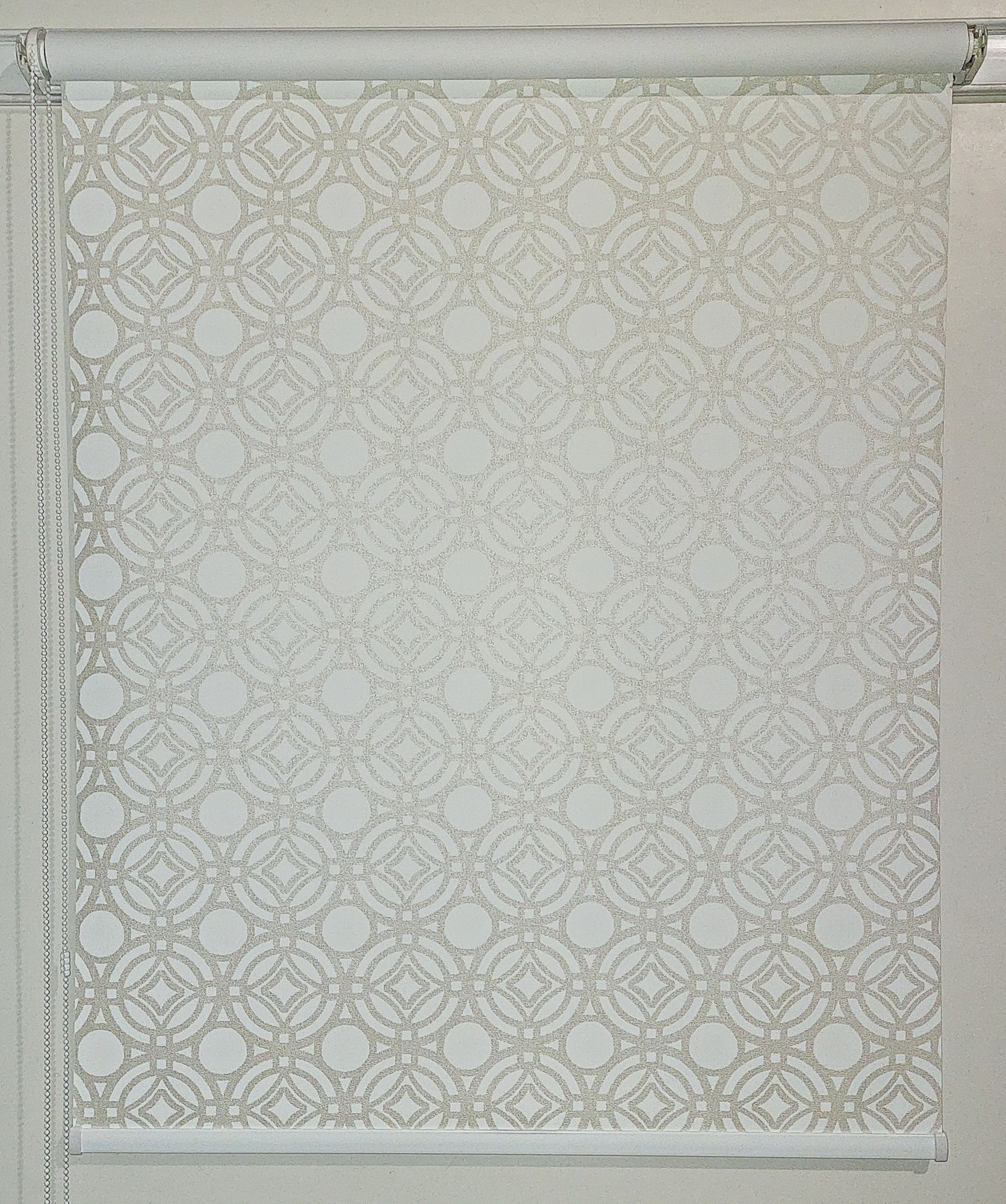 

Рулонная штора Miranda Призма блэкаут 92,5*150 см Белый Н-909