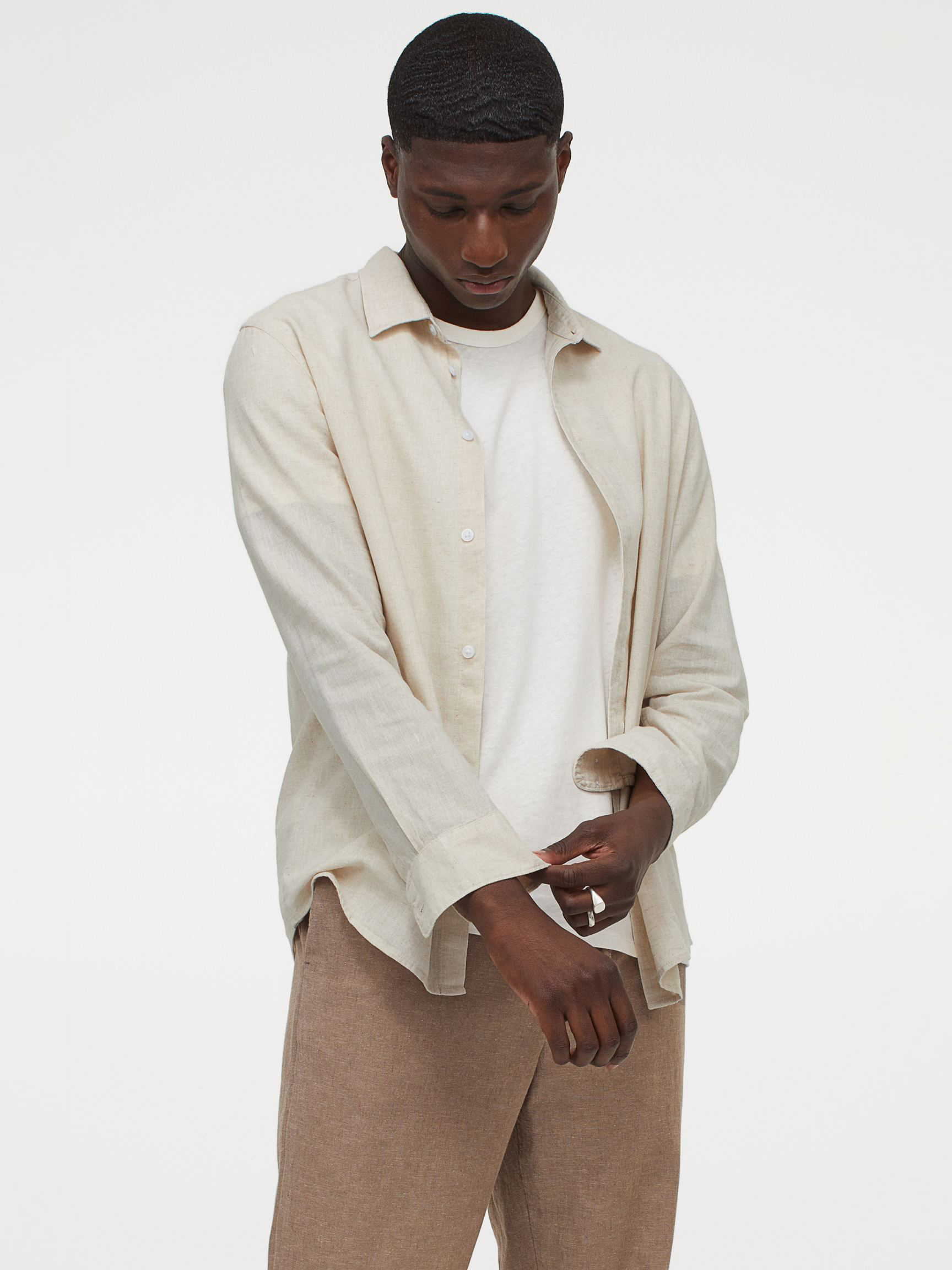 

Рубашка H&M 8716761bar  Светло-бежевая, Рубашка H&M 8716761bar L Светло-бежевая